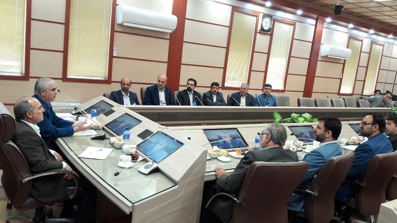 استاندارخراسان جنوبی در دیدار مسولان قضایی باید روزنه های فسادخیز و یا زمینه های بروز فساد اداری و مالی شناسایی و بسته شوند