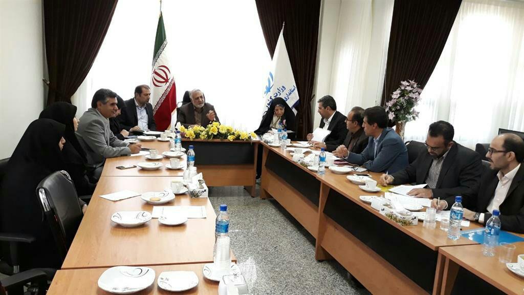 ستاد بزرگداشت هفته دولت در استان برگزار شد