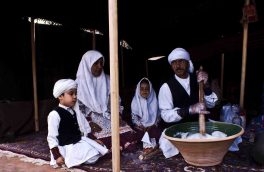 مراسم کف زدن در شبهای زمستان خراسان جنوبی