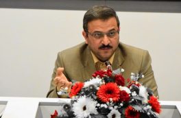 اولویت حل مشکلات اقتصادی است