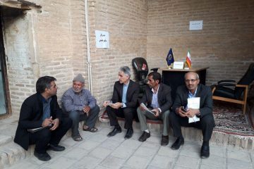 گفتگو مدیر کل و معاونین منابع طبیعی استان با مردم قاین برای حل مشکلات این حوزه