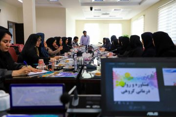 اولین کارگاه کاربست مشاوره گروهی در موقعیت های دانشجویی در دانشگاه بیرجند برگزار شد