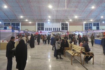 فروش ۴۵۰ میلیون تومان کتاب در سه روز اول سیزدهمین نمایشگاه کتاب استان خراسان جنوبی
