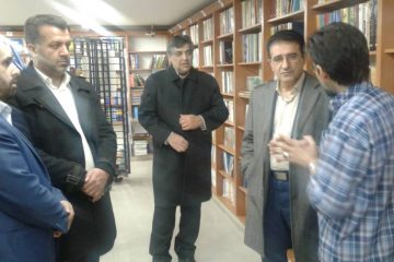 آشنا ریاست موسسه نمایشگاه های فرهنگی ایران از کتاب فروشی های بیرجند بازدید کرد