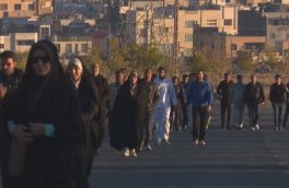 پیاده روی خانوادگی به مناسبت هفته پدافند غیرعامل صبح امروز در بیرجند