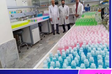 تولید جهادی هزاران بطری ژل ضد عفونی کننده دست توسط واحد فناور شهید مهاجر در دانشگاه آزاد اسلامی بیرجند