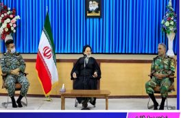 رژه خدمت و سلامت نشان از همراهی ارتش با مردم است